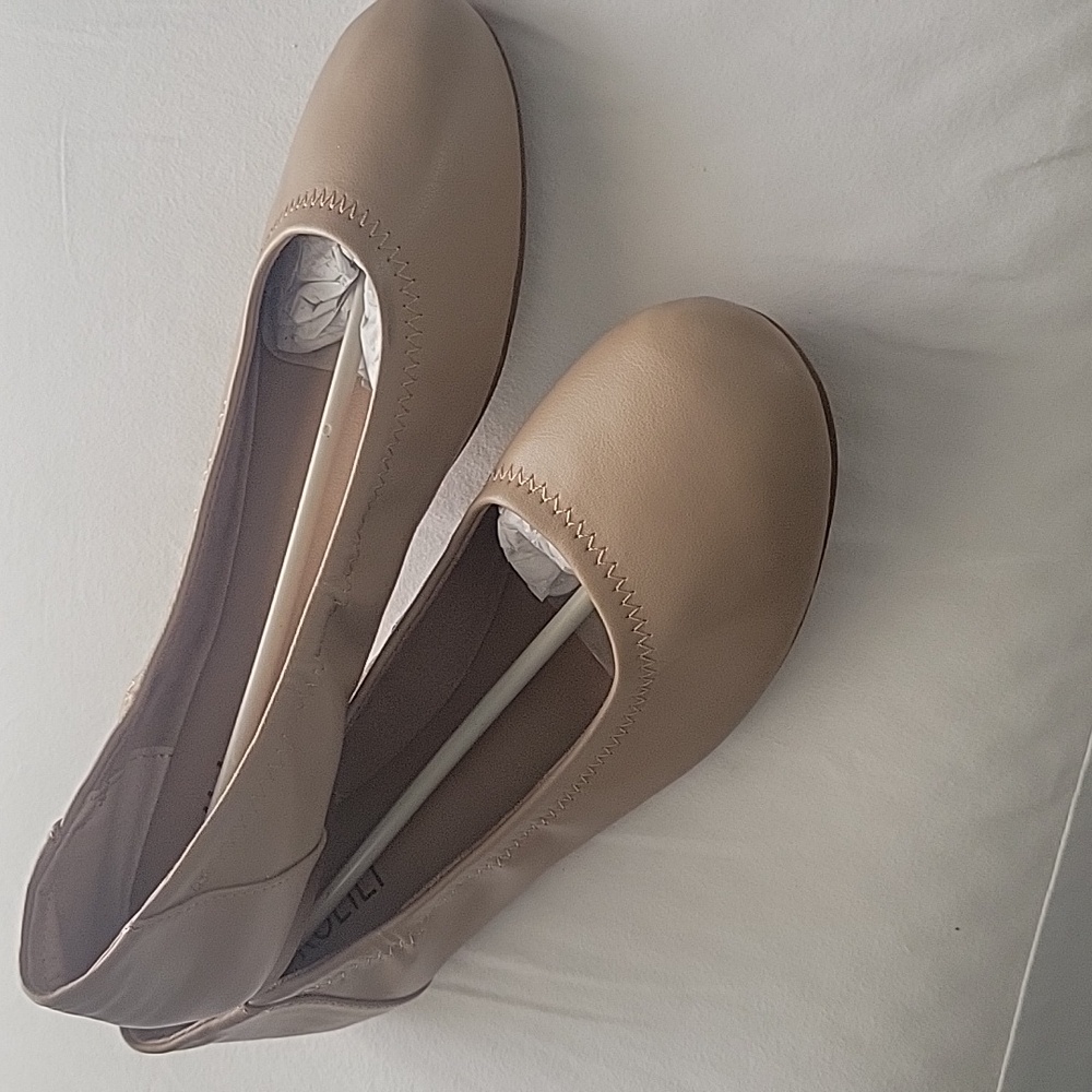 Chic Tan Women's Loafers